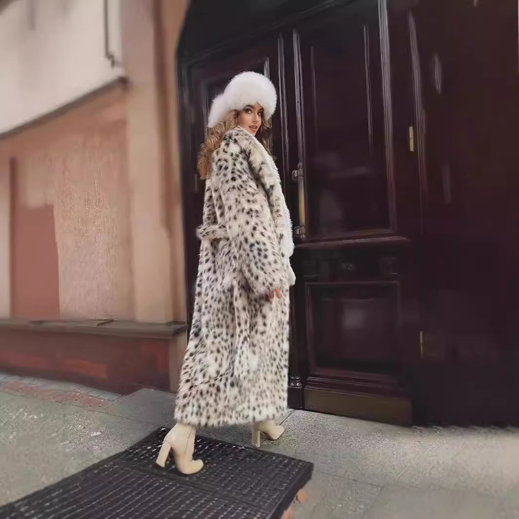 Women's longer oversized faux fur coat with leopard print and wide lapel Mune Fashion