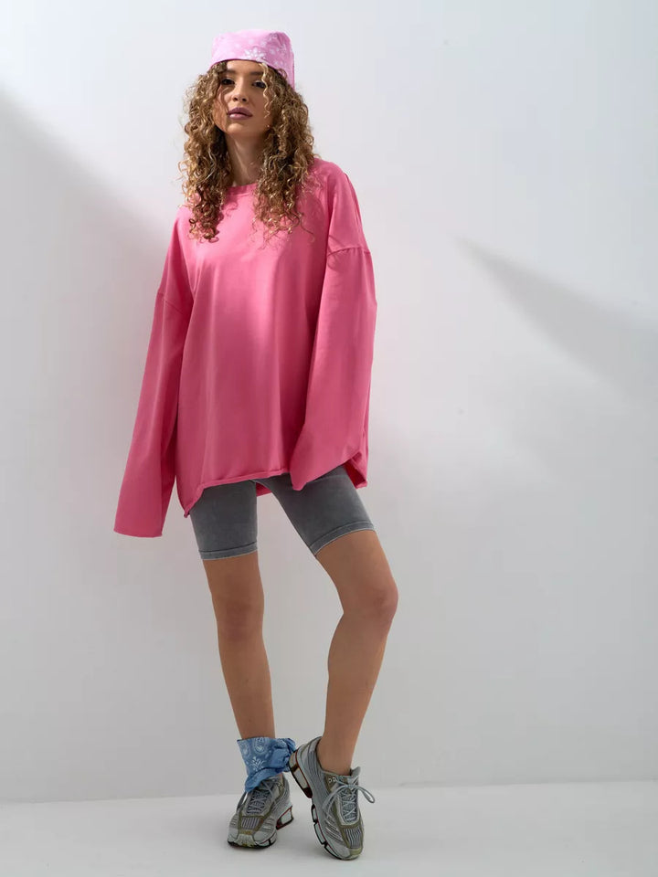 Women's loose sweatshirt with round neckline and extended oversized cut Mune Fashion