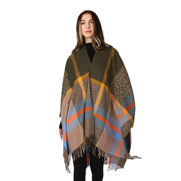 Women's Oversized Poncho with Fringes and Check Pattern Mune Fashion
