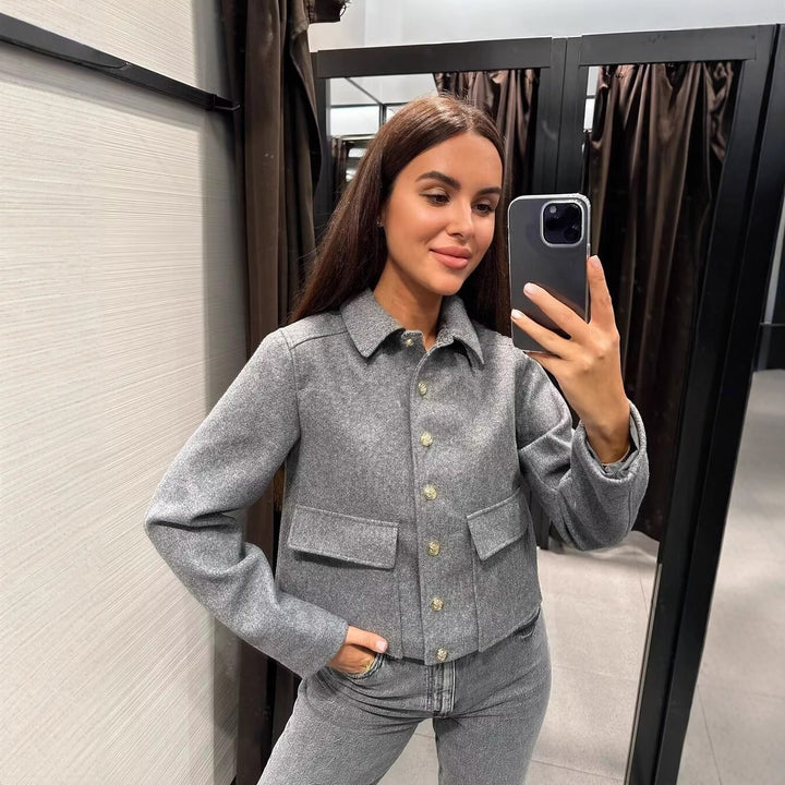 Women's short tailored wool jacket with decorative buttons and flap pockets Mune Fashion