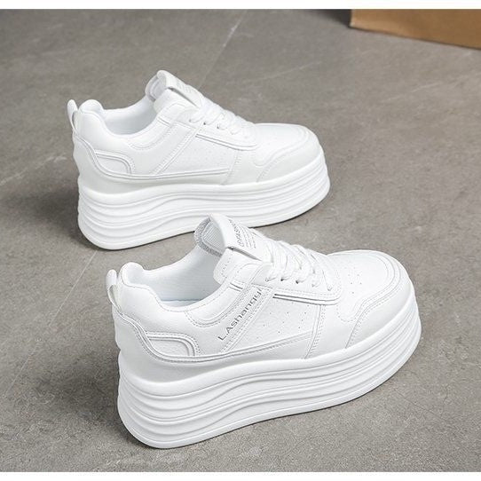 Women's fashionable platform sneakers with textured upper material and comfortable cushioning system Mune Fashion