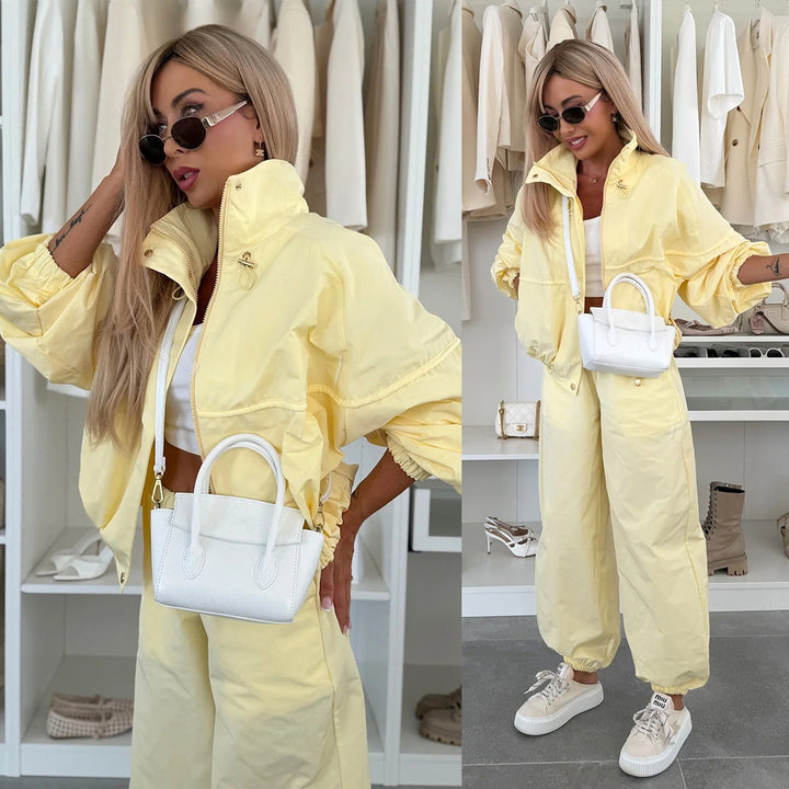 Women Lightweight Nylon Set with Oversized Bomber Jacket and Elastic Jogging Pants Mune Fashion