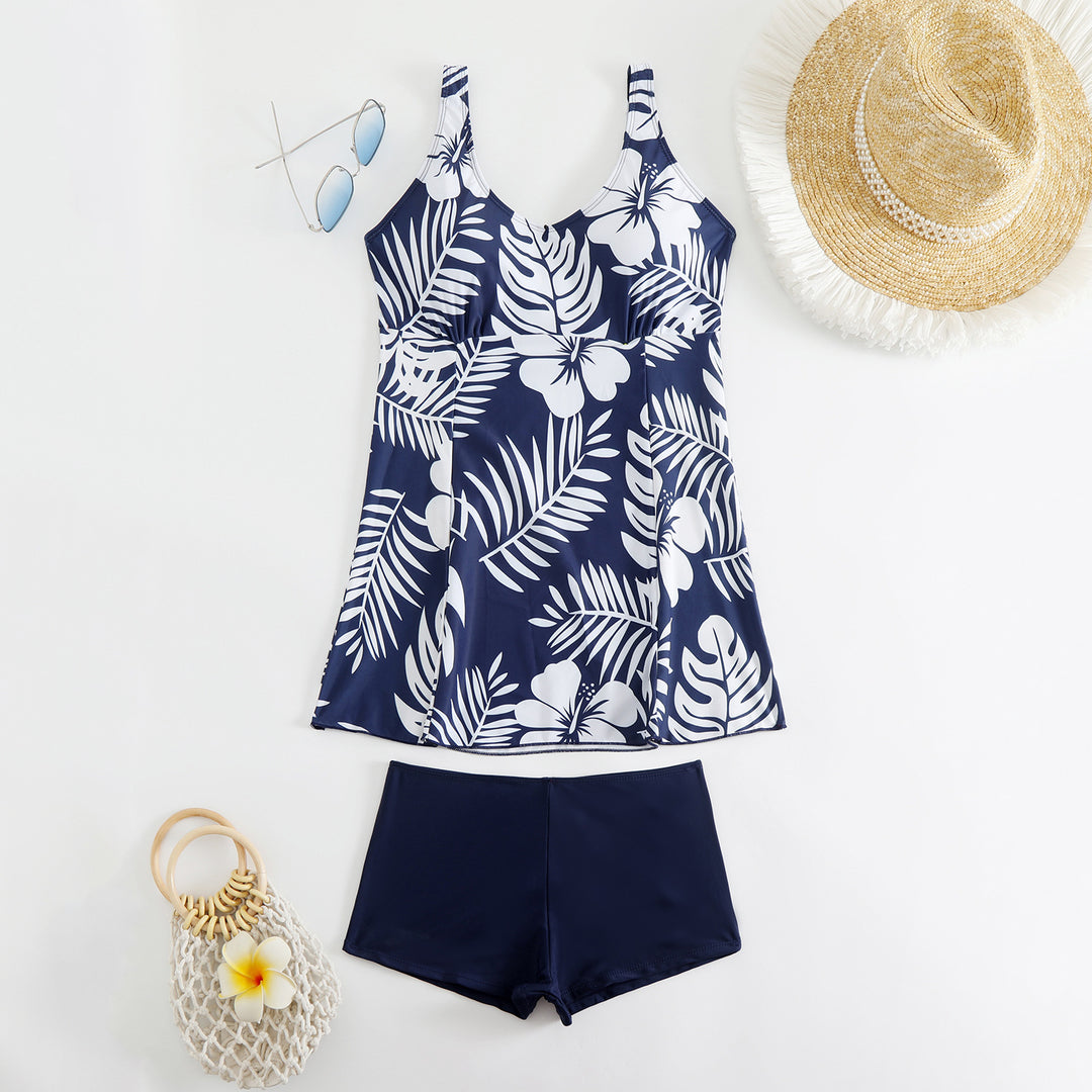 Women nan Tankini set with fitted empire top and high-cut swim shorts Mune Fashion