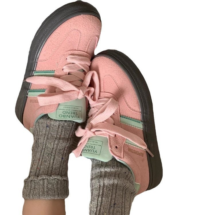 Women's sneakers with comfortable lacing and cushioning sole Mune Fashion
