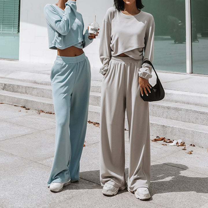 Women's wide lounge pants set with high comfort waistband and short sweatshirt Mune Fashion