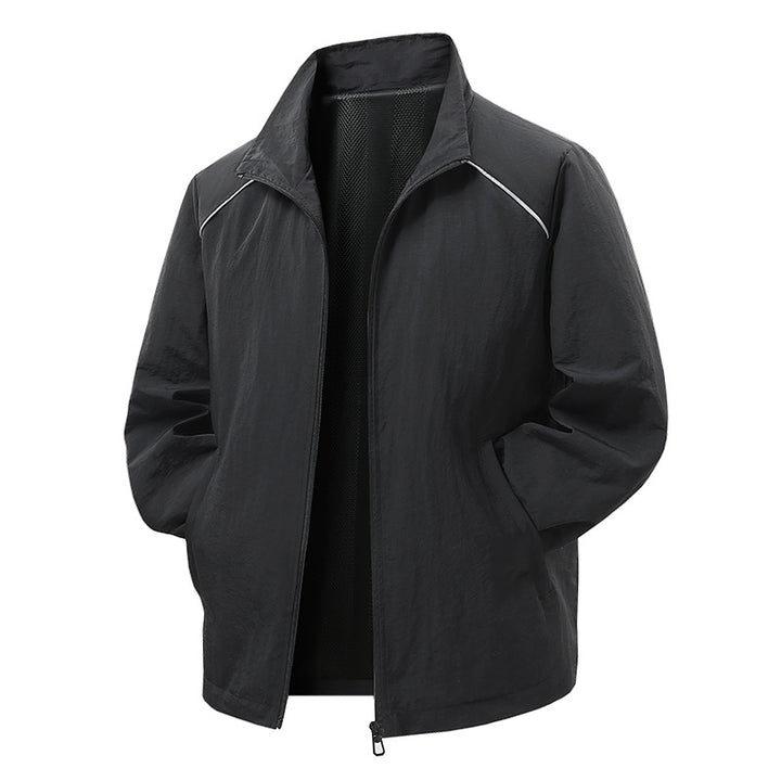 Men's Lightweight Wind and Rain Jacket with Mesh Lining and Reflective Shoulder Piping Mune Fashion