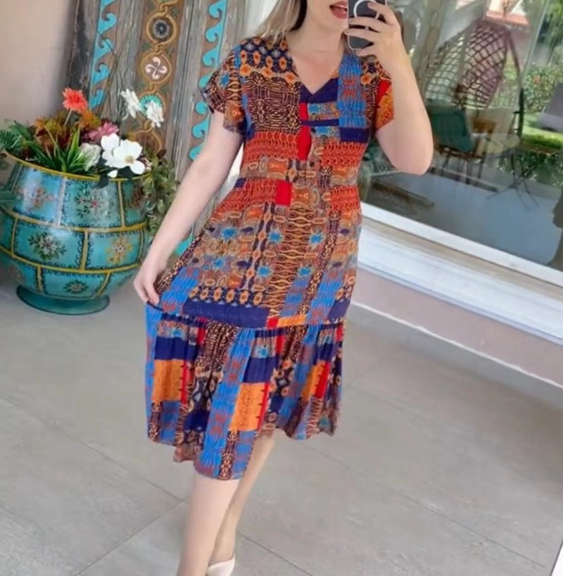 Women’s layered midi dress with V-neck, short sleeves, and patchwork look Mune Fashion