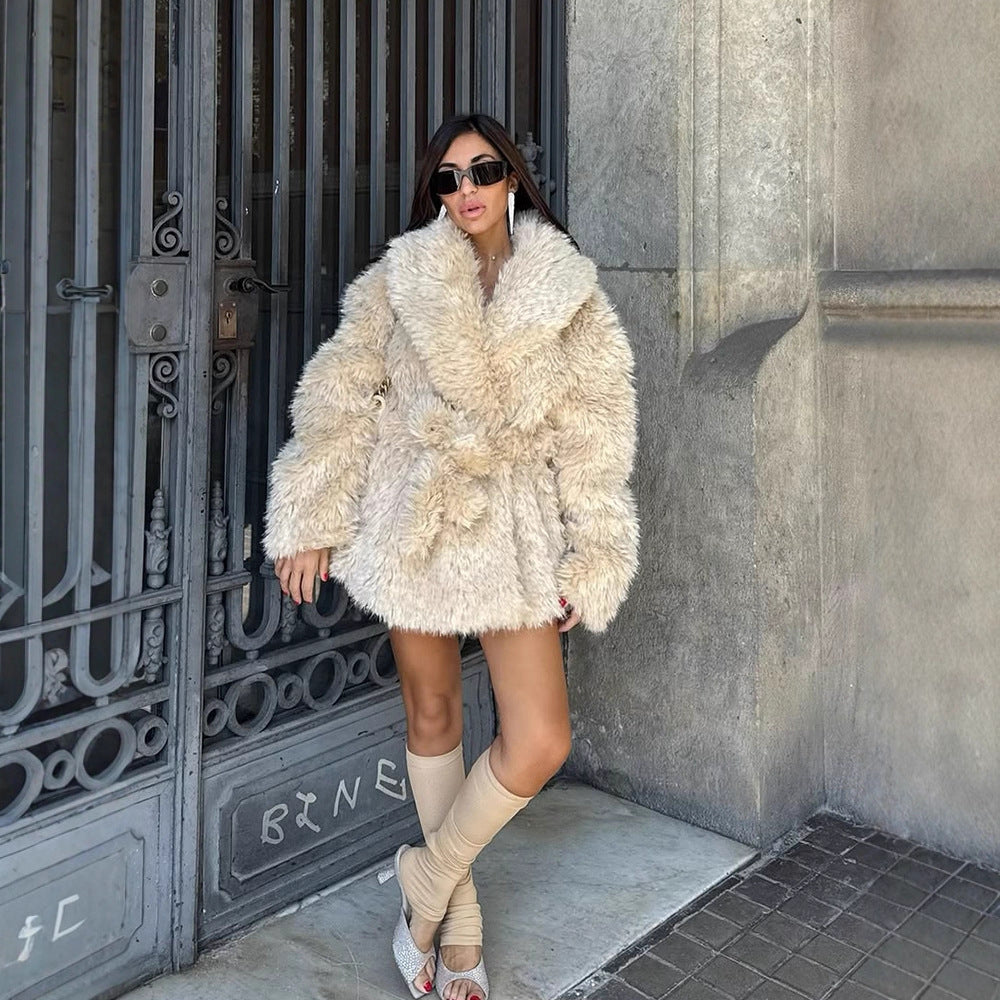 Women Short Cozy Faux Fur Coat with Waist Belt and Voluminous Shawl Collar Mune Fashion