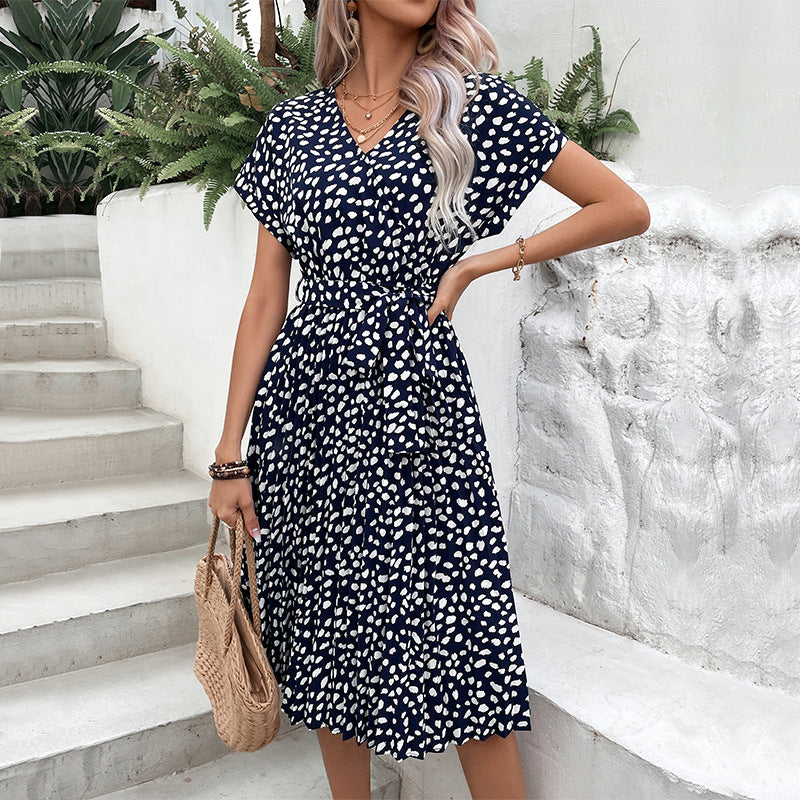 Women's wrinkle-free waist dress with V-neck, tie belt, and tiered ruffle skirt Mune Fashion