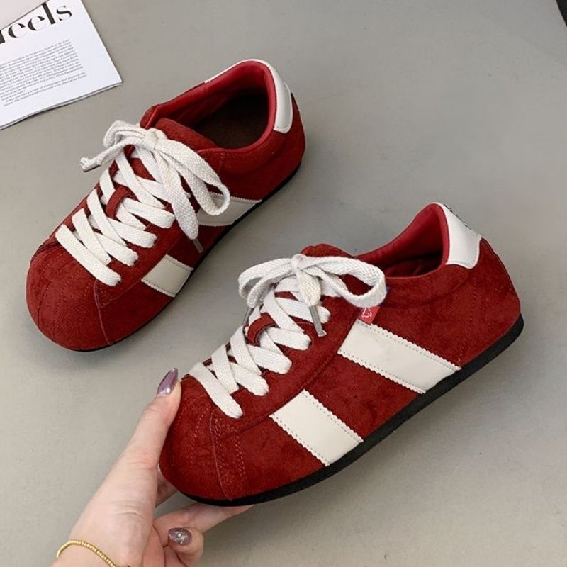 Women's Comfortable Sneakers made of high-quality suede with classic design Mune Fashion