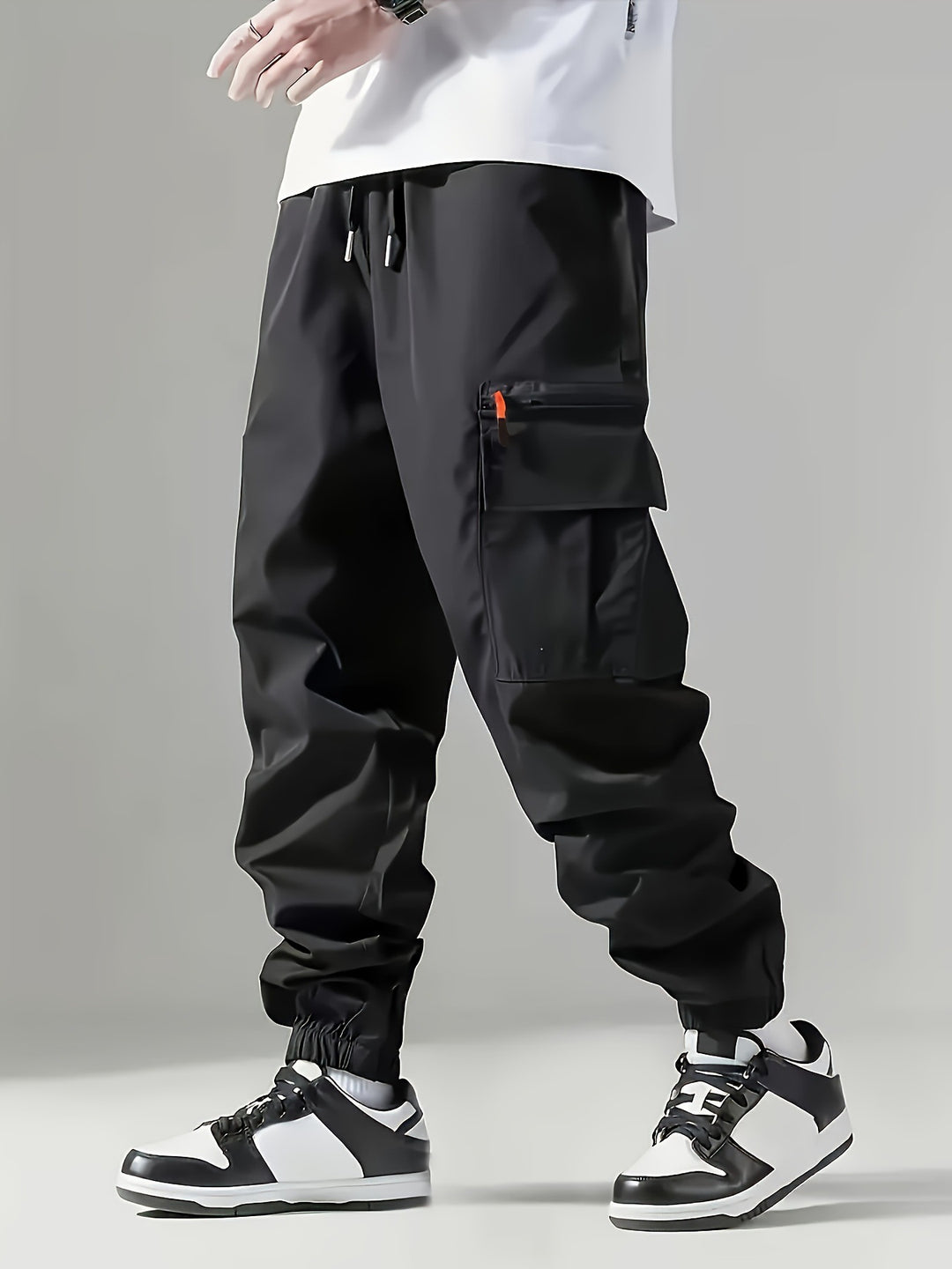 Men's cargo jogging pants in utility style with sealed zipper pocket & elastic leg cuffs Mune Fashion