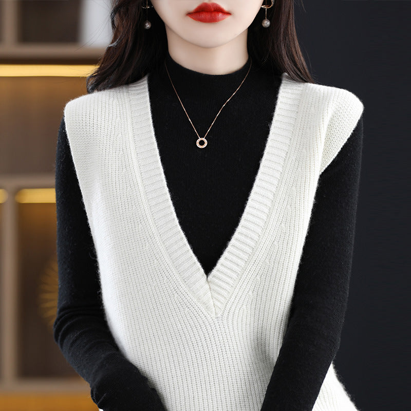 Women's Knit Long Vest with Deep V-Neck and Fine Rib Structure Mune Fashion