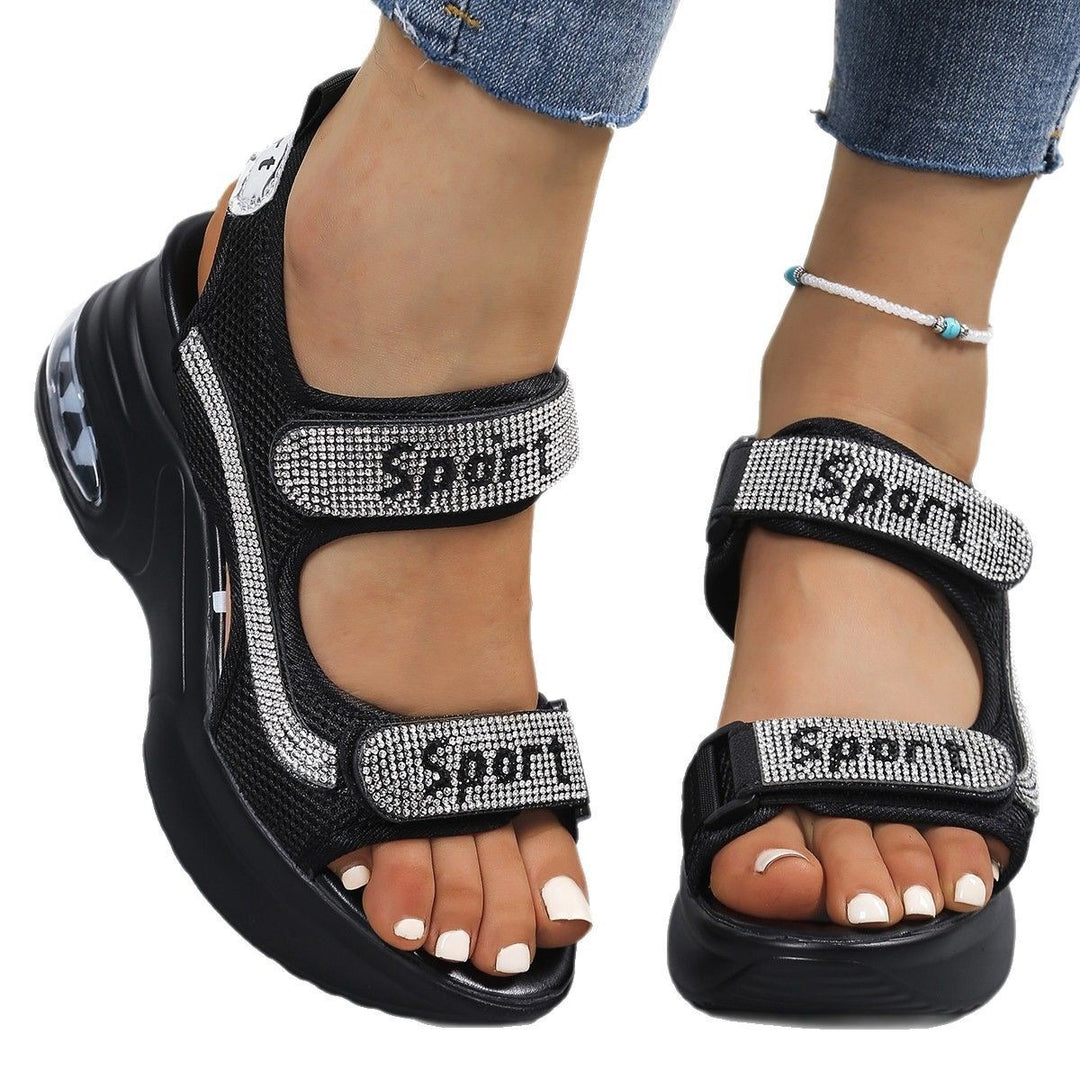 Women's sporty platform sandals with mesh upper, Velcro closure and decorative stones Mune Fashion
