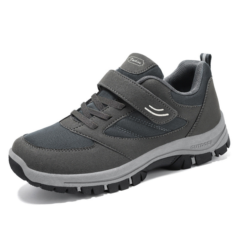 Men's robust outdoor sneakers with Velcro closure, breathable knitted upper and profiled non-slip sole Mune Fashion