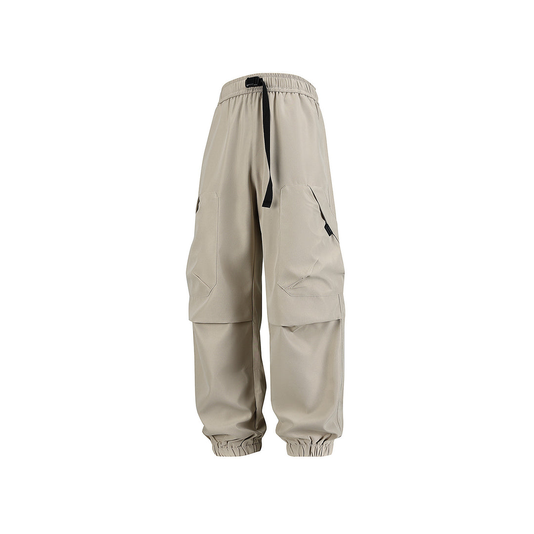 Men's Utility Jogger Cargo Pants with elastic drawstring waistband, large flap pockets, and ribbed cuffs Drune