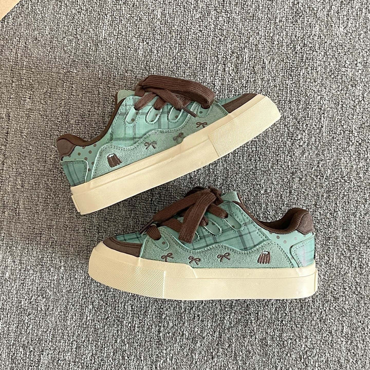 Women's Comfortable Sneakers in Playful Design Mune Fashion