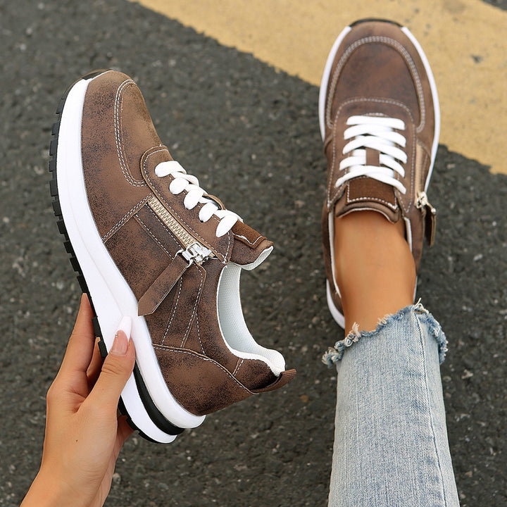Women’s platform sneaker with zipper detail and padded comfort insole Mune Fashion