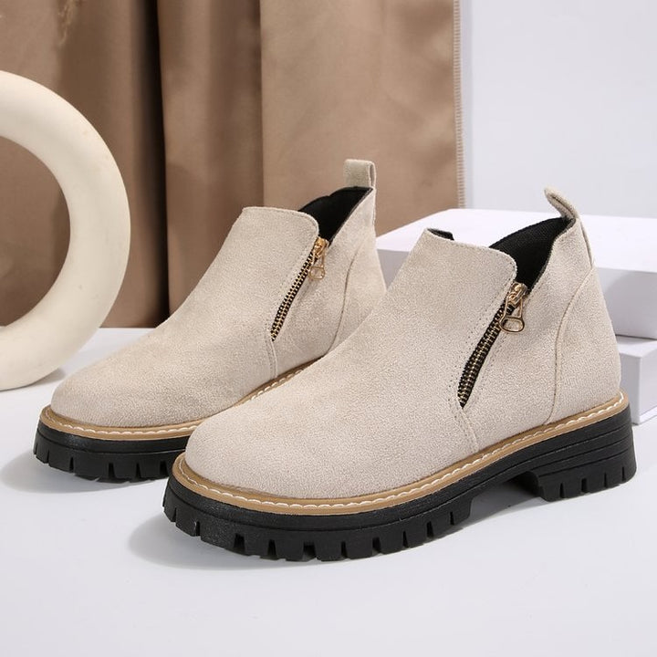 Damen Kurzschaft-Stiefeletten aus Veloursoptik mit seitlichem Reißverschluss und grober Profilsohle Mune Fashion