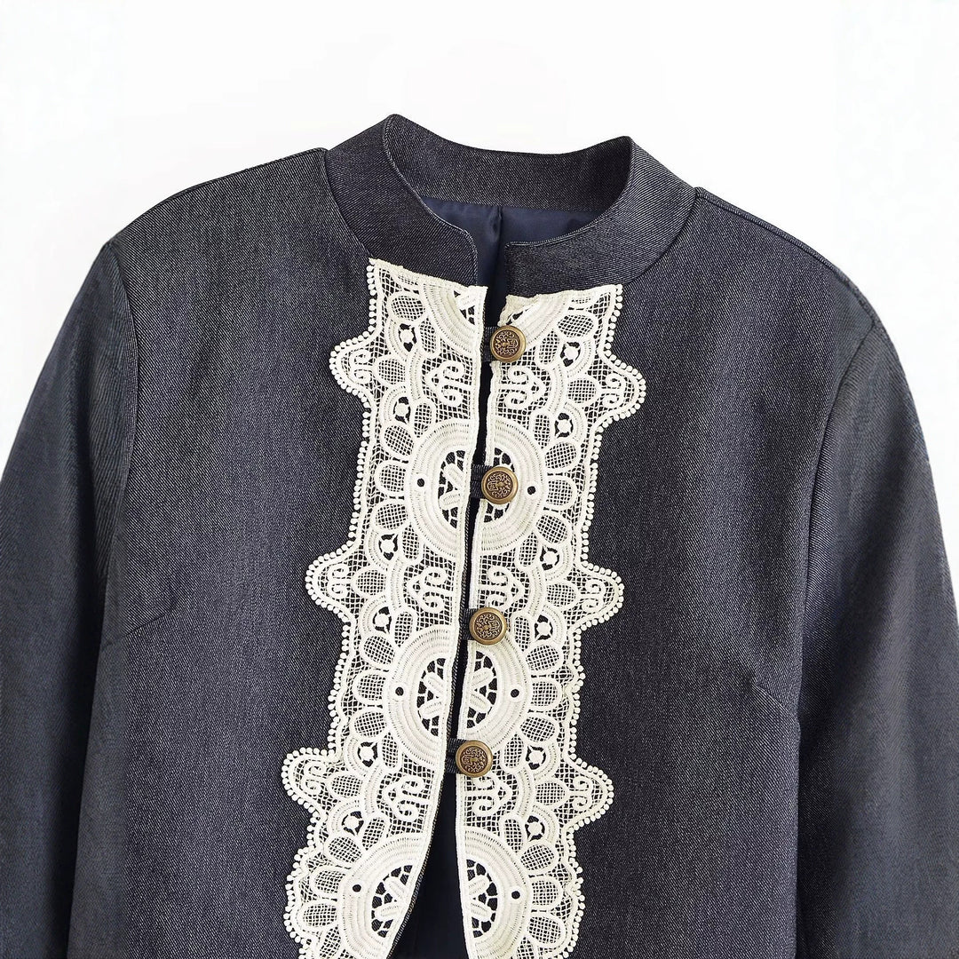 Women's cropped blazer in bolero style with lace trim and decorative buttons Drune