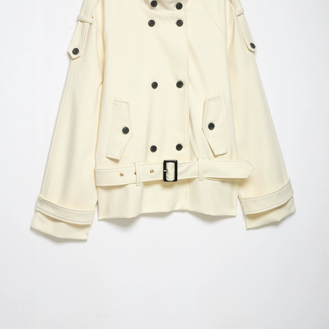 Women’s short coat in trench coat style with double breasted and waist belt Mune Fashion