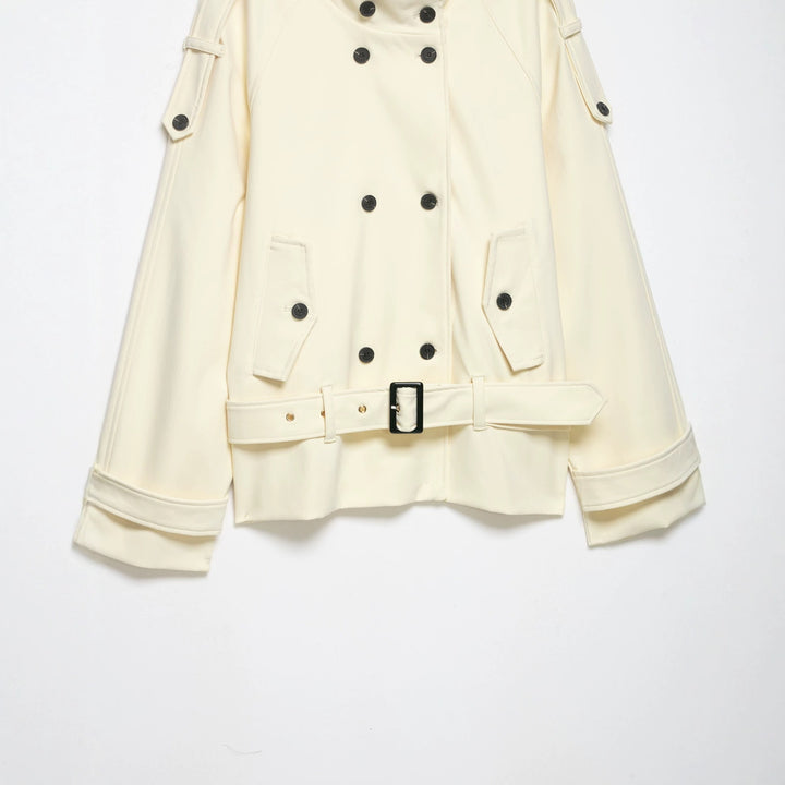 Women’s short coat in trench coat style with double breasted and waist belt Mune Fashion