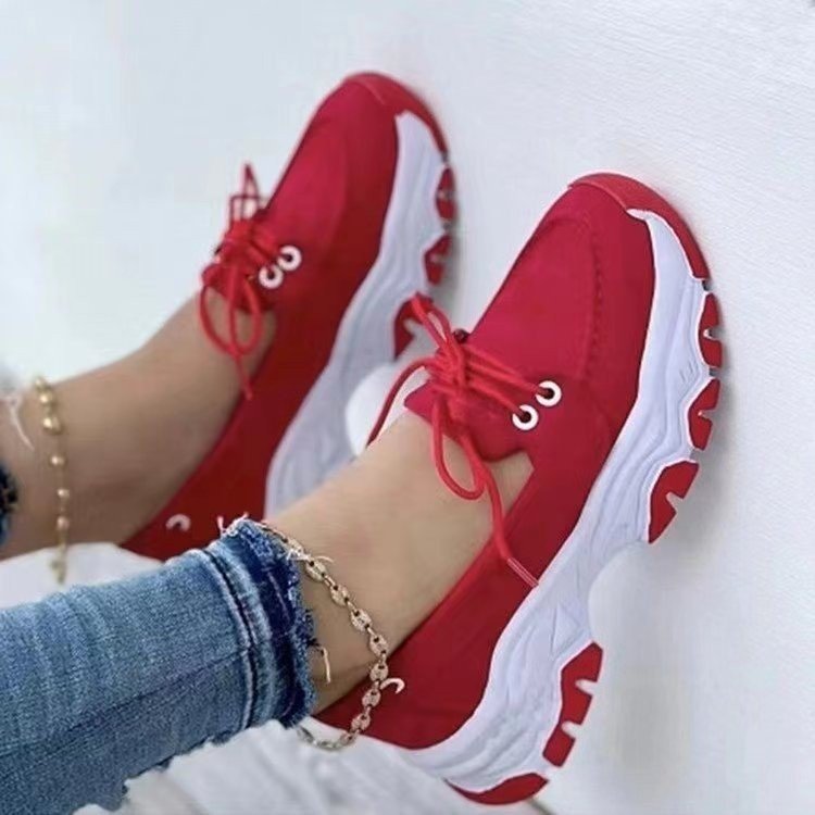 Ladies' platform sneakers with thick tread sole and sporty lace-up design Mune Fashion