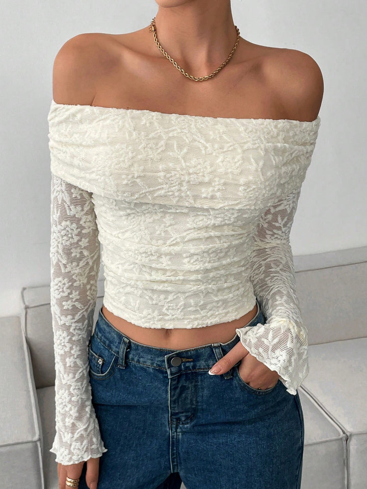 Women's form-fitting off-the-shoulder lace top with long trumpet sleeves Mune Fashion