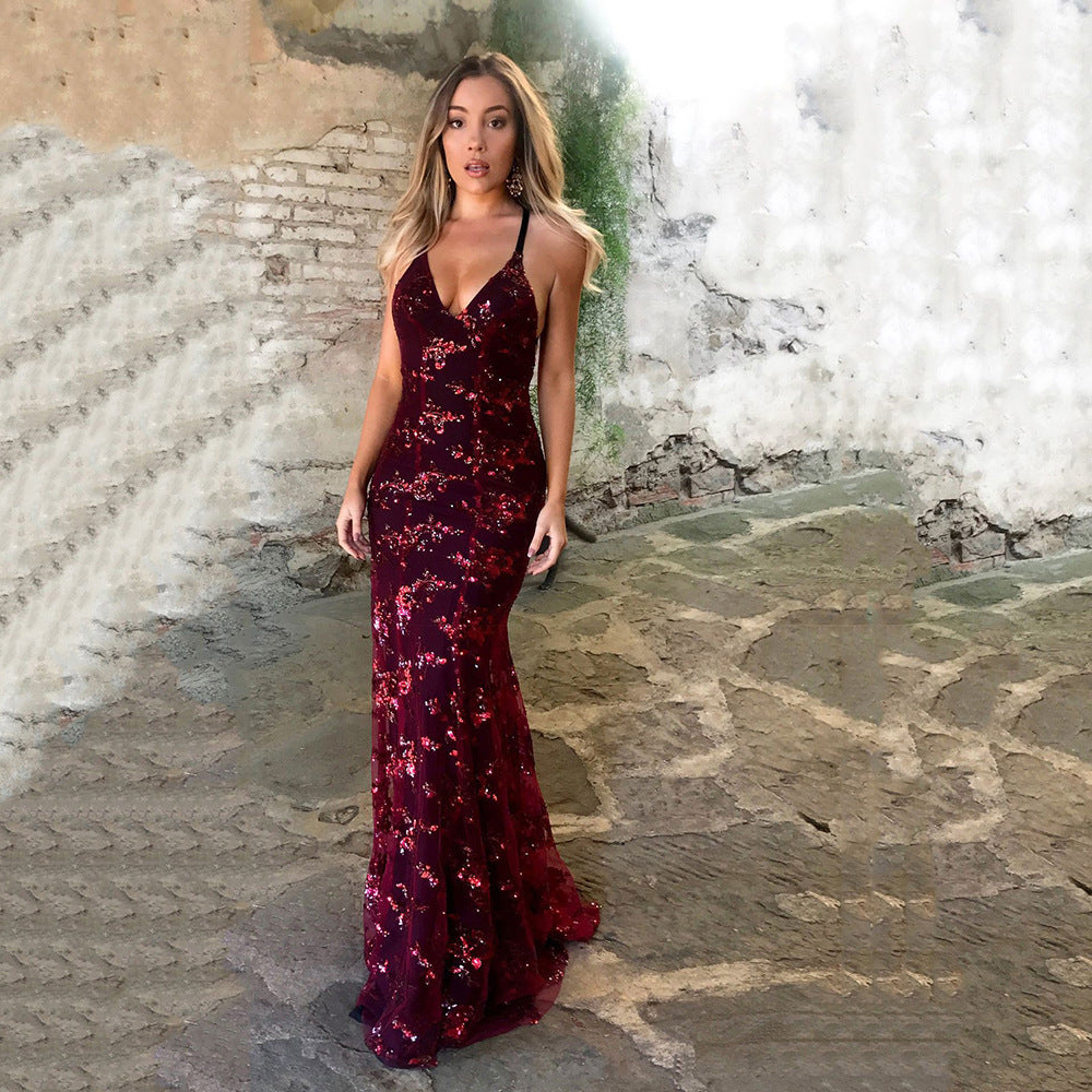 Women Glamorous Long Evening Dress with Sequins and Deep V-Neck Mune