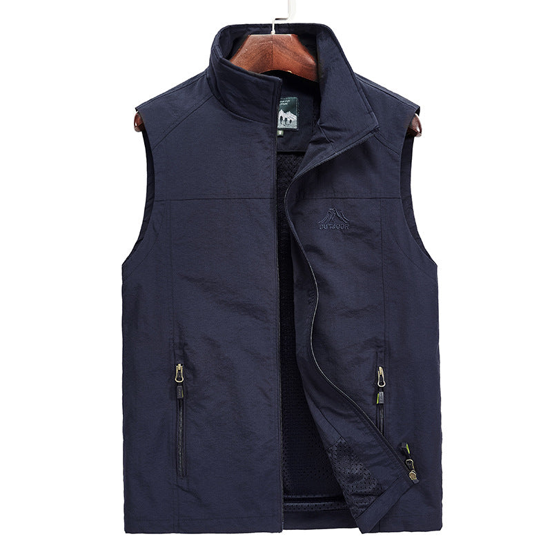 Men's Lightweight Outdoor Softshell Vest with Breathable Mesh Lining and Concealed Zipper Pockets Mune Fashion