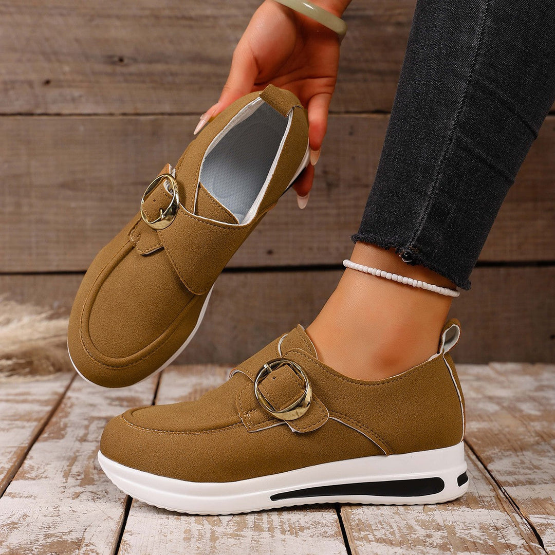 Women's sneakers with trendy buckle closure and comfortable sole Mune Fashion