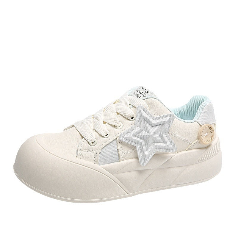 Ladies sneakers with lightweight profile and trendy star details Mune Fashion