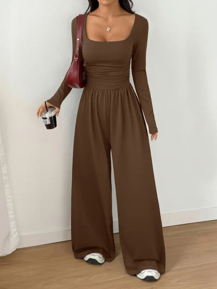 Women's jumpsuit with wide leg, square neckline and gathered waist area
