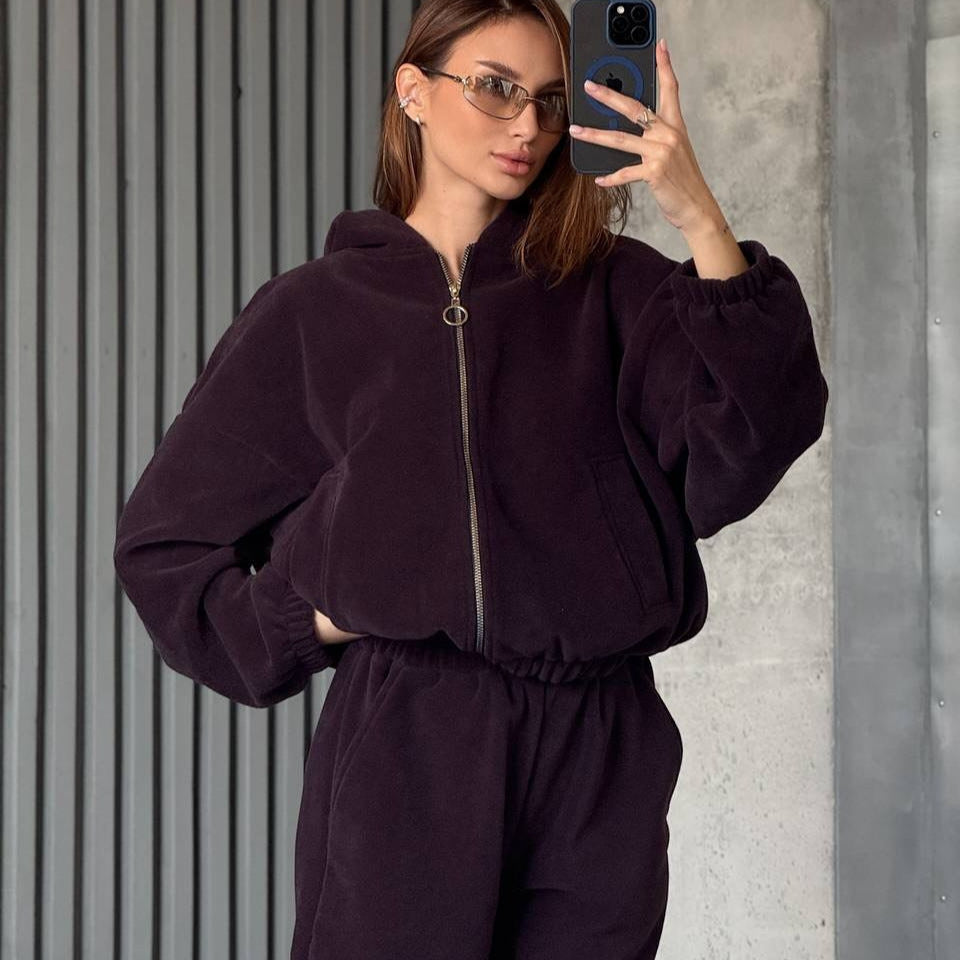 Women's Plush Loungewear Set with Zipper Hoodie and High-Waisted Jogging Pants Mune Fashion