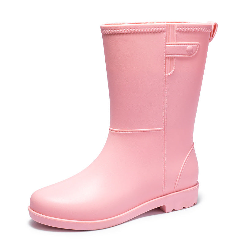 Women's mid-height seamless rain ankle boots made of flexible full rubber with a grippy tread sole Mune Fashion