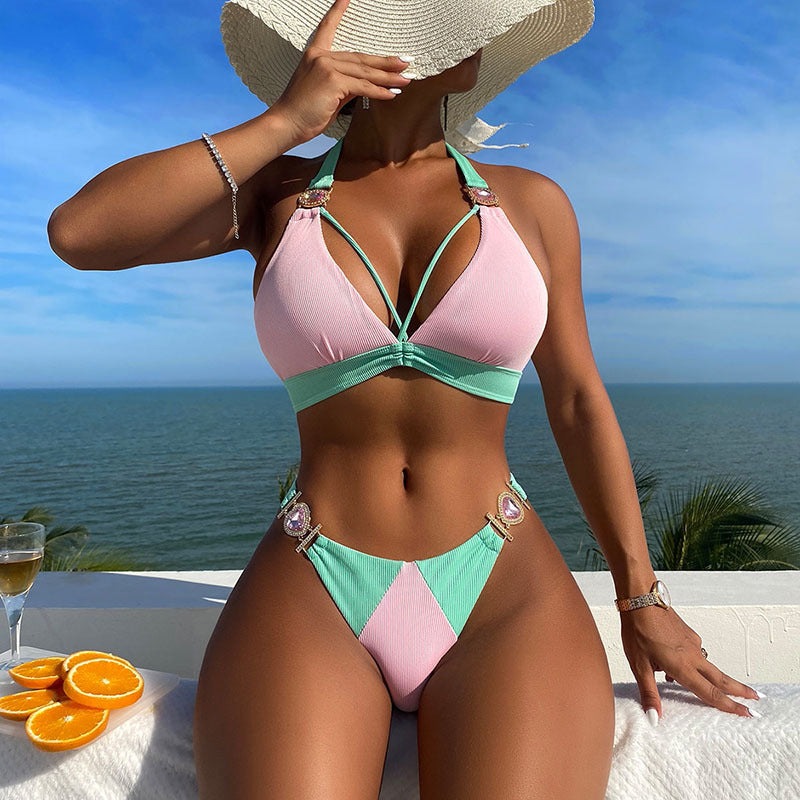 Women's Triangle Bikini with Elegant Details Mune Fashion