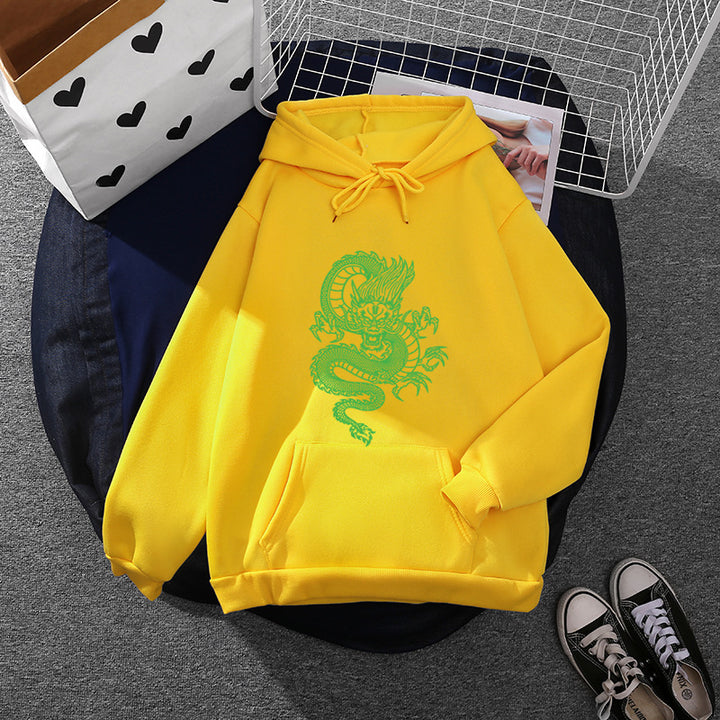 Unisex hooded sweatshirt with detailed dragon motif, oversized cut and kangaroo pocket Mune Fashion