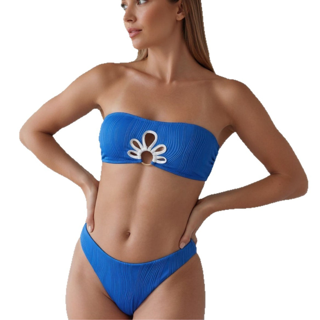 Women's bandeau bikini with fashionable flower detail Mune Fashion