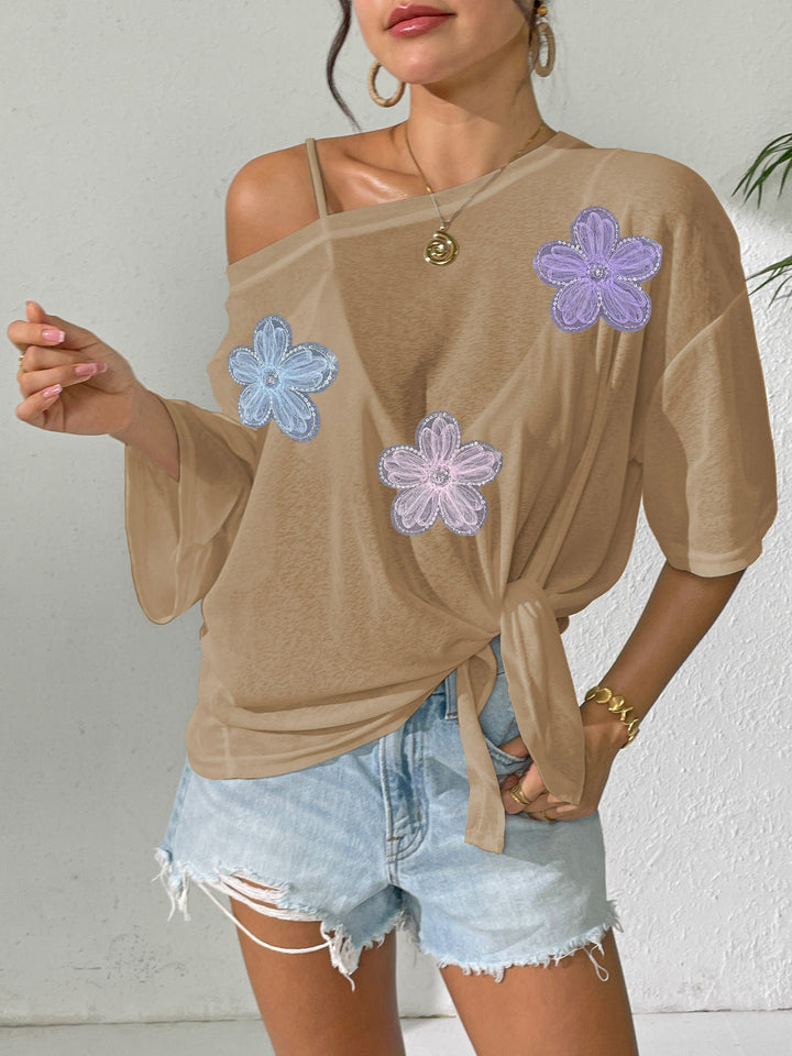 Women's casual top with floral design and side knot Mune Fashion