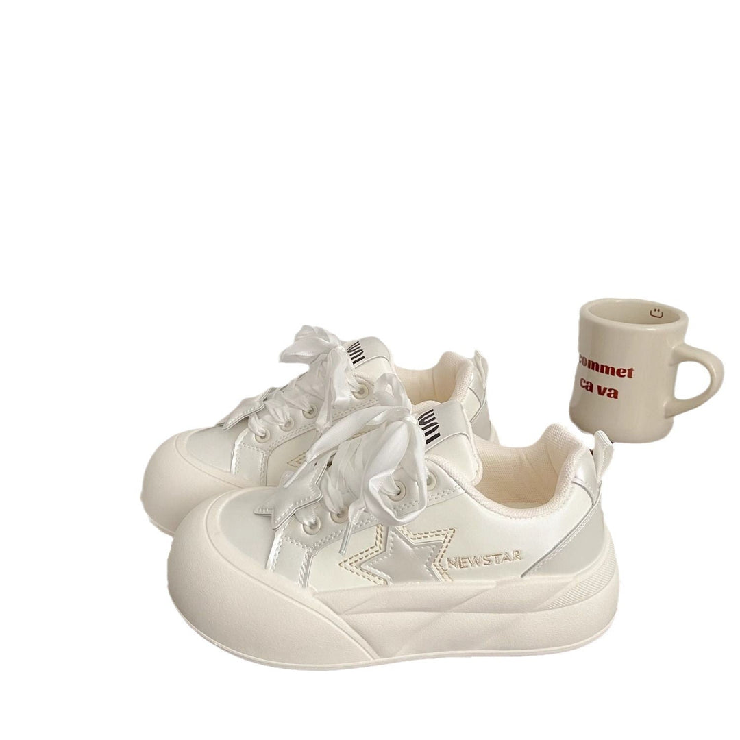 Ladies sporty sneakers with fashionable design and thick sole Mune Fashion