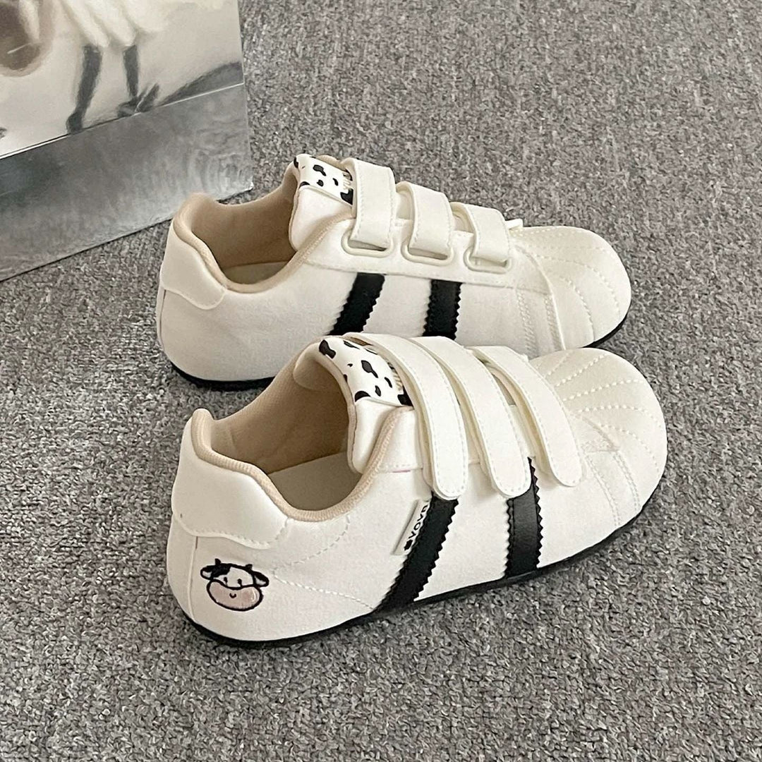Women's sneakers with practical Velcro fasteners and fun animal designs Mune Fashion