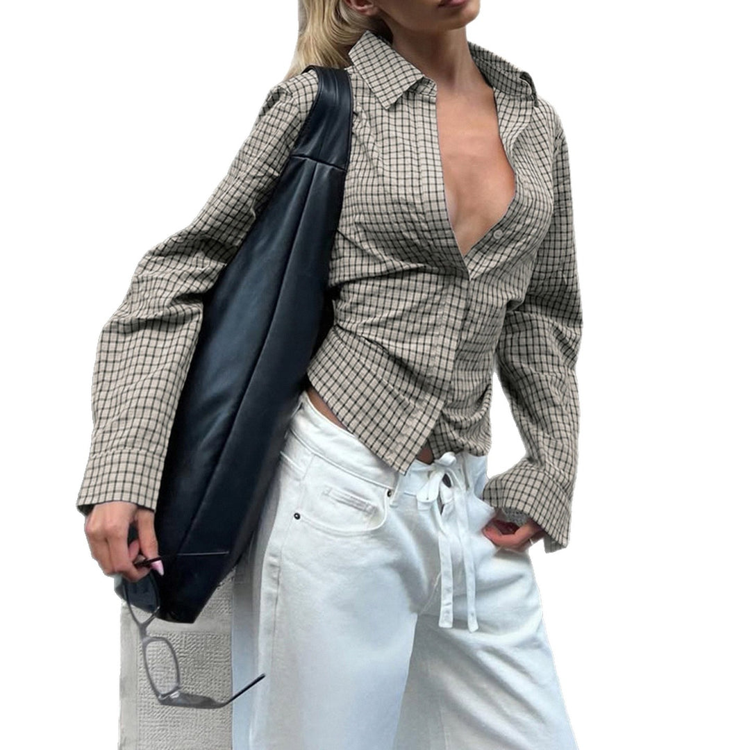 Women's fitted check blouse with concealed button placket and shaped waist seam Mune Fashion