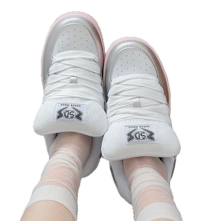 Women's sporty sneakers with breathable upper material and padded sole Mune Fashion