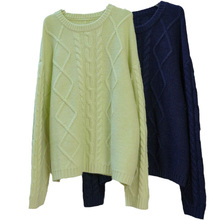 Women's Oversized Chunky Knit Sweater with Distinctive Cable Pattern and Ribbed Cuffs Mune Fashion