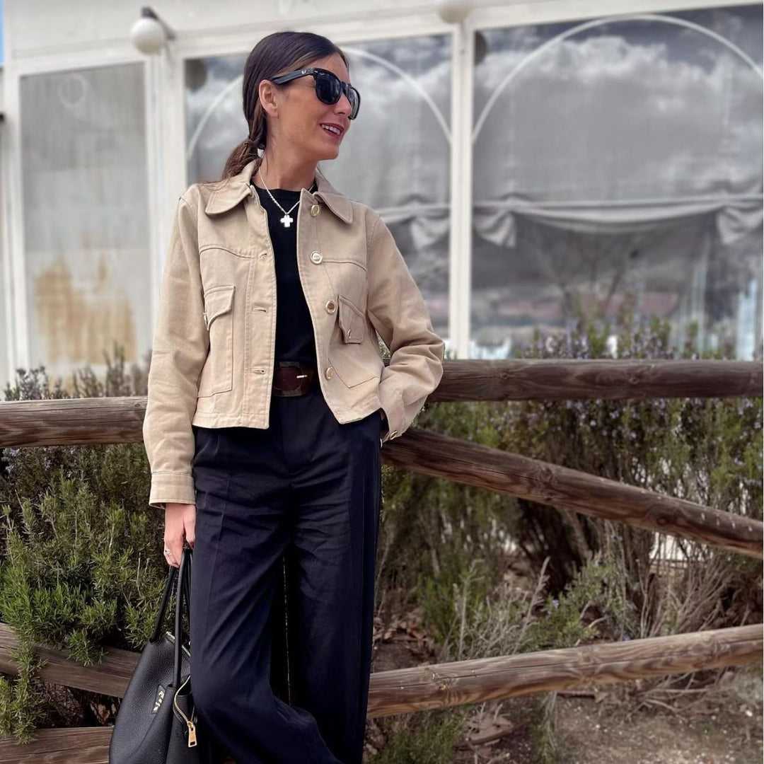 Women's short utility jacket with shirt collar and patch pockets Mune Fashion