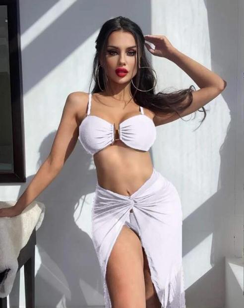 Women’s bikini set with sophisticated cut details Mune Fashion