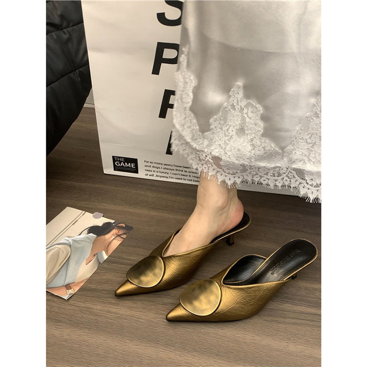 Ladies pointed toe kitten-heel mules with metal application Mune Fashion