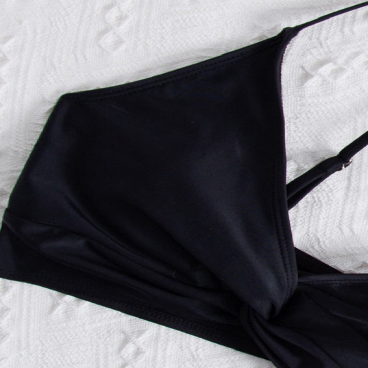 Women’s crop bikini top with sophisticated knot design Mune Fashion