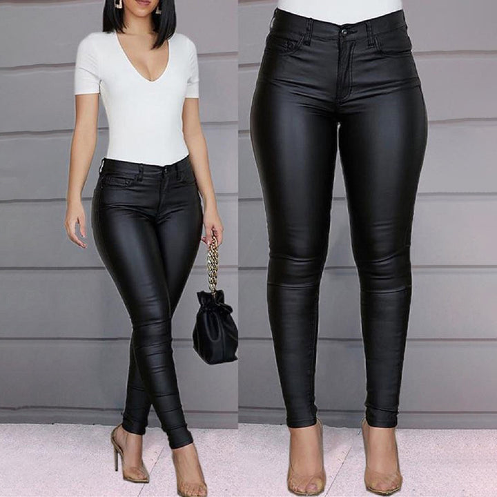 Ladies figure-hugging high-waist faux leather pants in skinny cut with five-pocket Mune Fashion