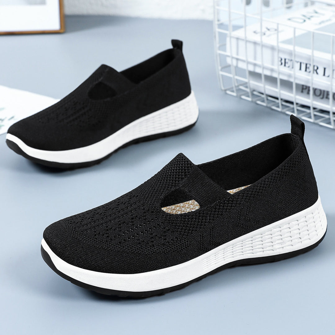 Women's knitted Slip-On comfort sneaker with V-Cut, elastic entry and cushioning honeycomb midsole Mune Fashion