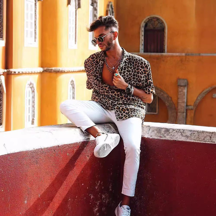 Men's short-sleeve shirt with modern leopard print and casual fit Mune Fashion